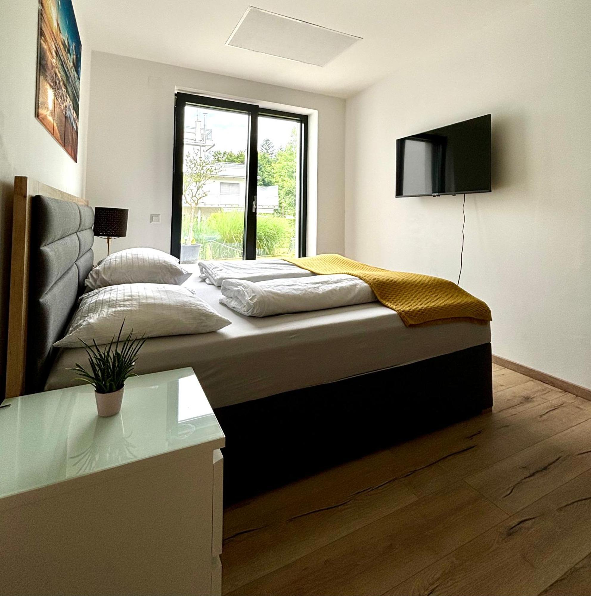 Schoene Wohnung Mit Terrasse Und Parkplatz Velden am Wörthersee Exterior foto